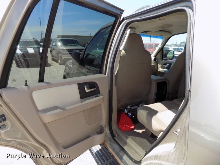 image for item GW9072 2003 Ford Expedition  SUV