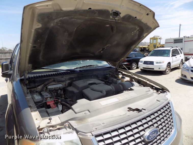 image for item GW9072 2003 Ford Expedition  SUV