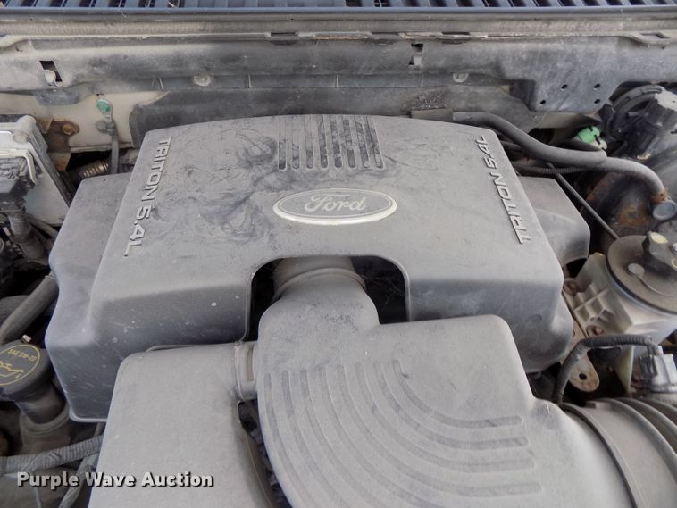 image for item GW9072 2003 Ford Expedition  SUV