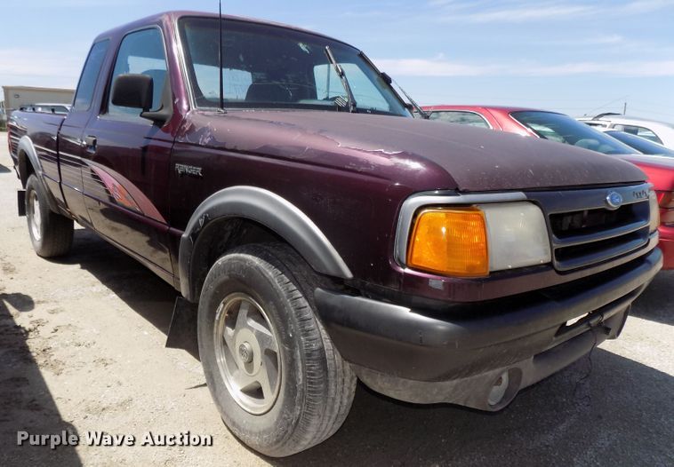 image for item GW9073 1994 Ford Ranger  SuperCab pickup truck
