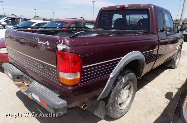 image for item GW9073 1994 Ford Ranger  SuperCab pickup truck