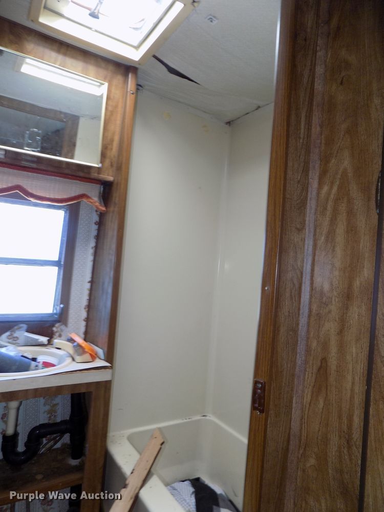 image for item GW9080 1981 Skyline Layton  camper