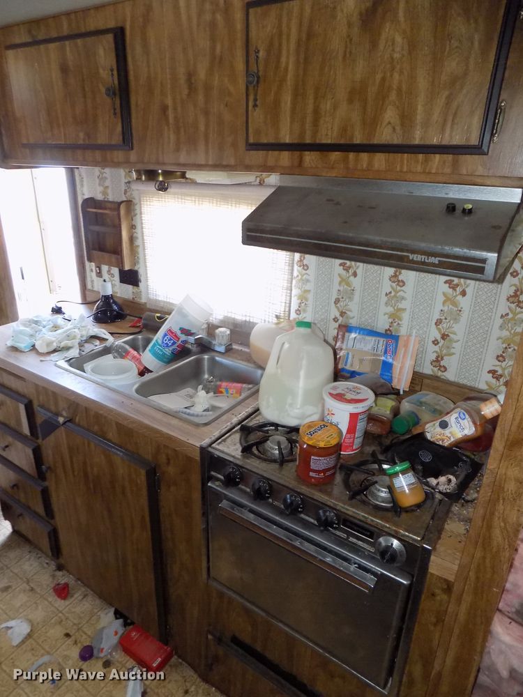 image for item GW9080 1981 Skyline Layton  camper