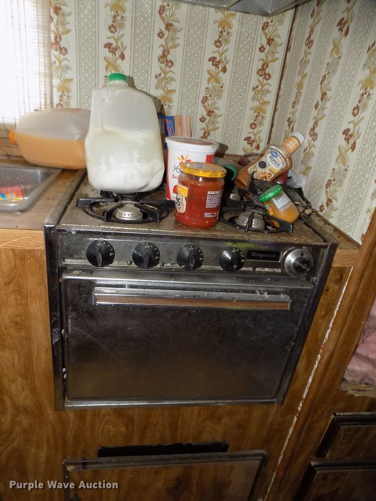 image for item GW9080 1981 Skyline Layton  camper