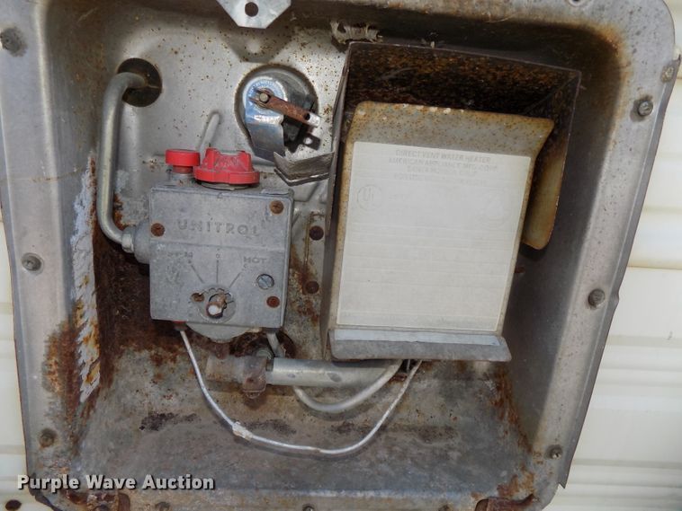 image for item GW9080 1981 Skyline Layton  camper