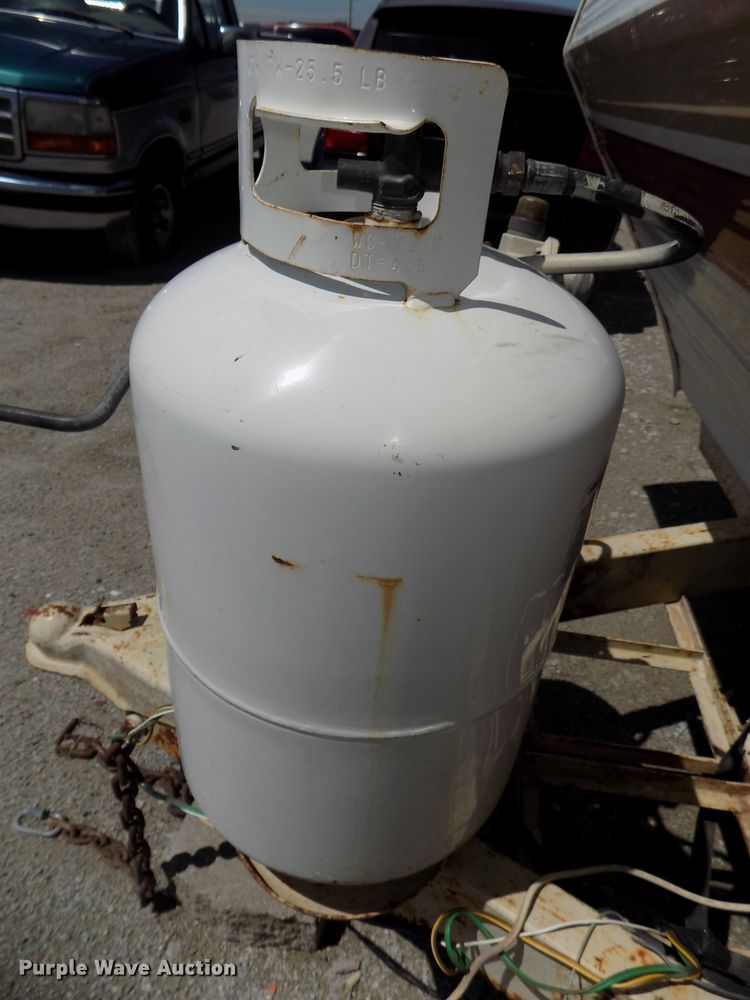 image for item GW9080 1981 Skyline Layton  camper