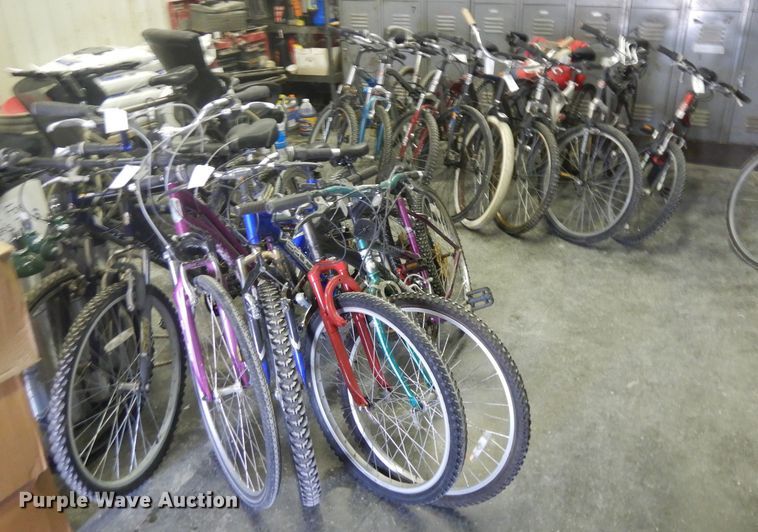 image for item GW9081 (16) bicycles