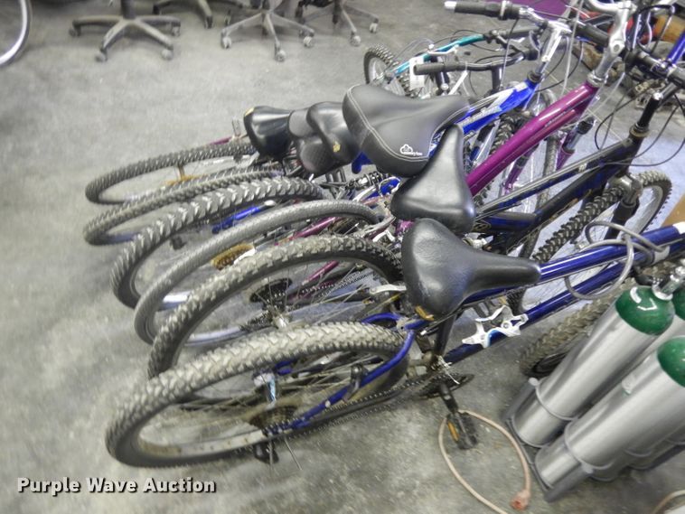 image for item GW9081 (16) bicycles