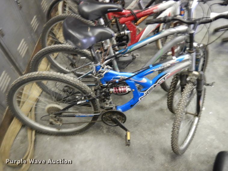 image for item GW9081 (16) bicycles