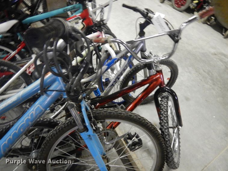 image for item GW9082 (10) bicycles