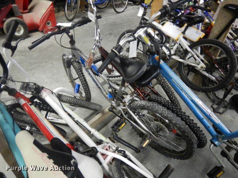 image for item GW9082 (10) bicycles