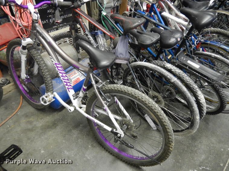 image for item GW9085 (11) bicycles