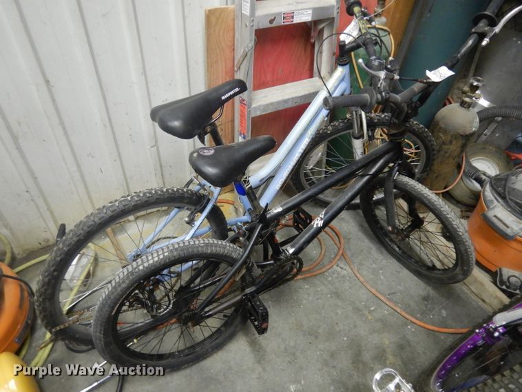 image for item GW9085 (11) bicycles