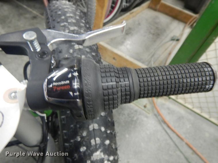 image for item GW9086 Terrain Fat Tire tricycle