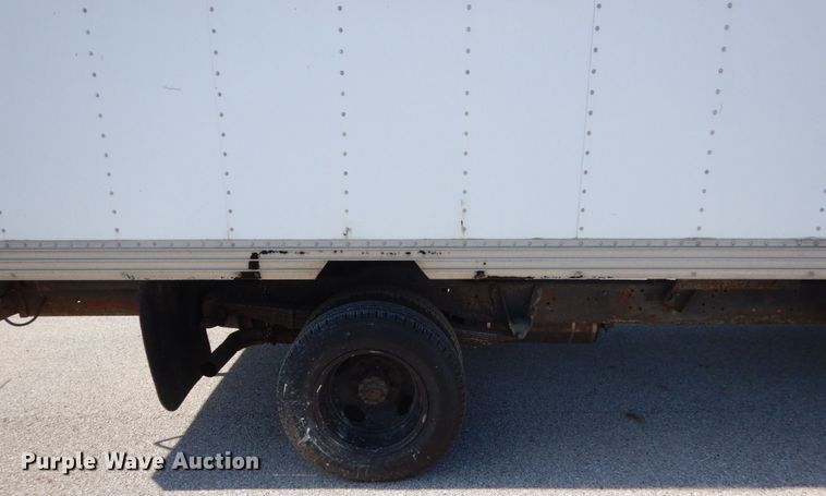 image for item GW9890 1998 Ford Econoline E350  box truck