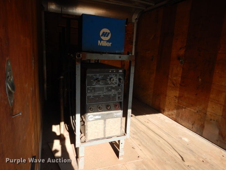 image for item GW9890 1998 Ford Econoline E350  box truck