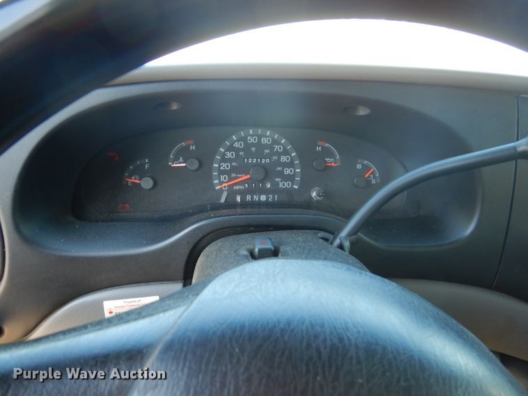 image for item GW9890 1998 Ford Econoline E350  box truck