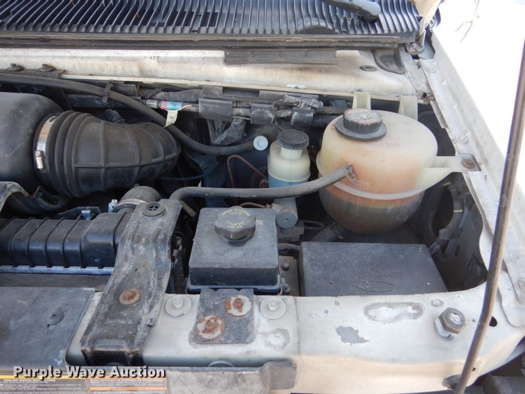 image for item GW9890 1998 Ford Econoline E350  box truck