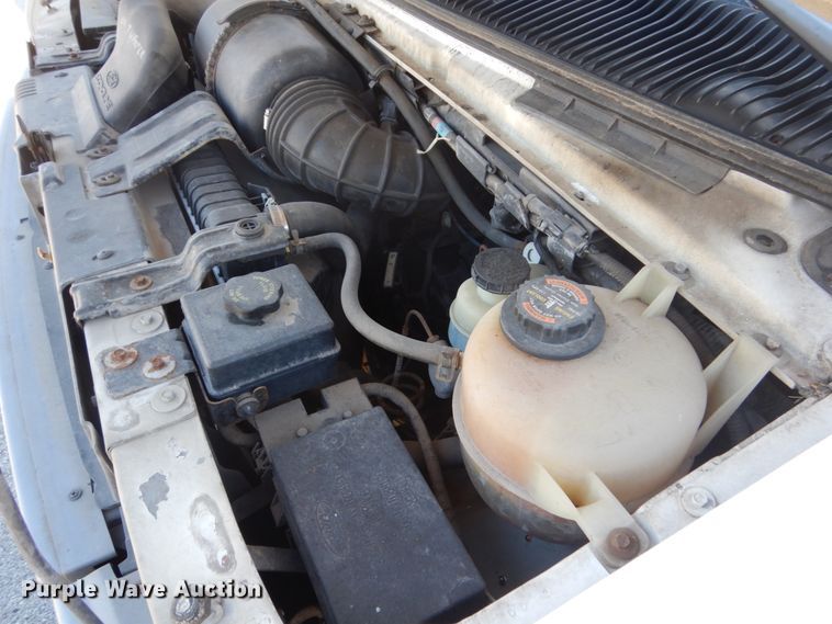 image for item GW9890 1998 Ford Econoline E350  box truck