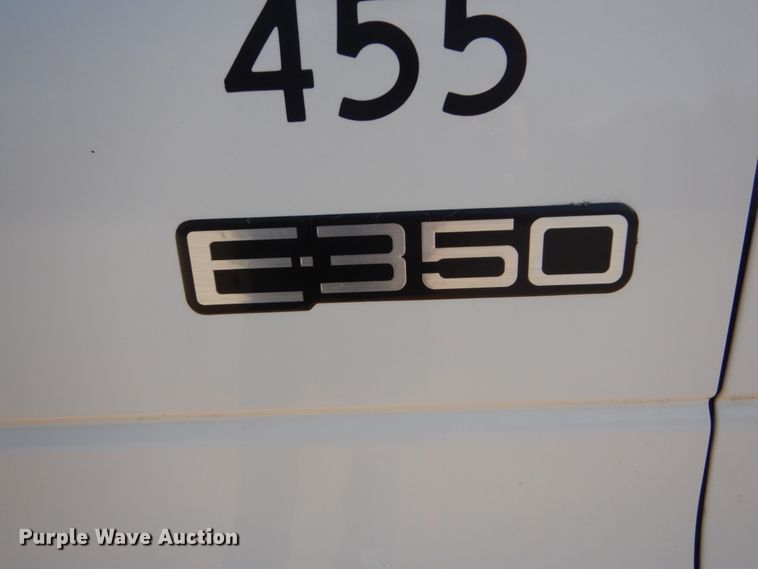 image for item GW9890 1998 Ford Econoline E350  box truck