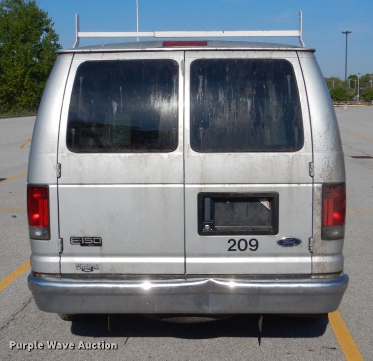 image for item GW9891 2005 Ford E150  van