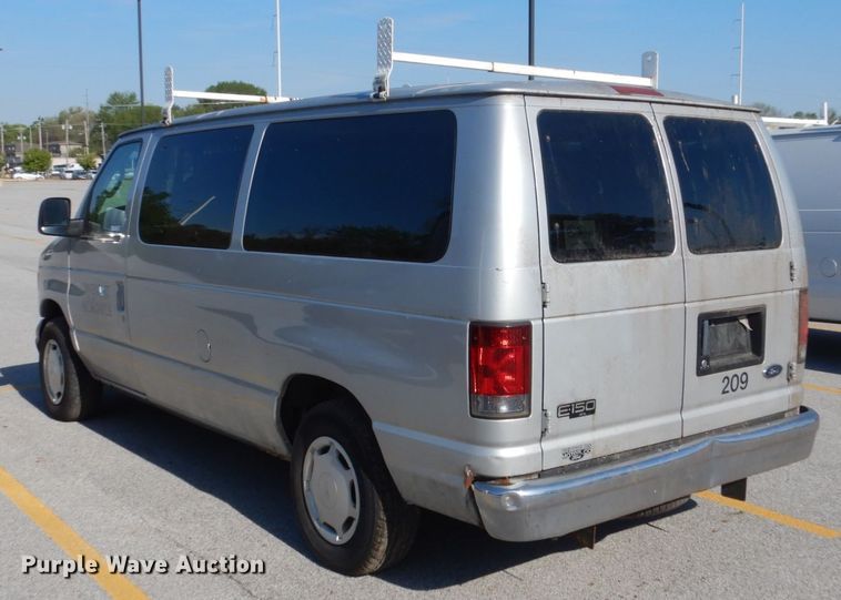 image for item GW9891 2005 Ford E150  van