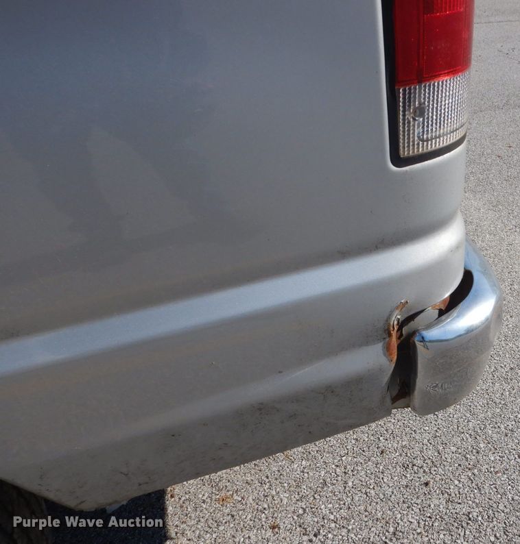 image for item GW9891 2005 Ford E150  van