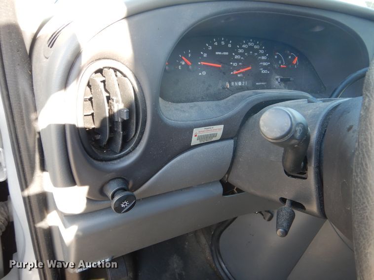 image for item GW9891 2005 Ford E150  van