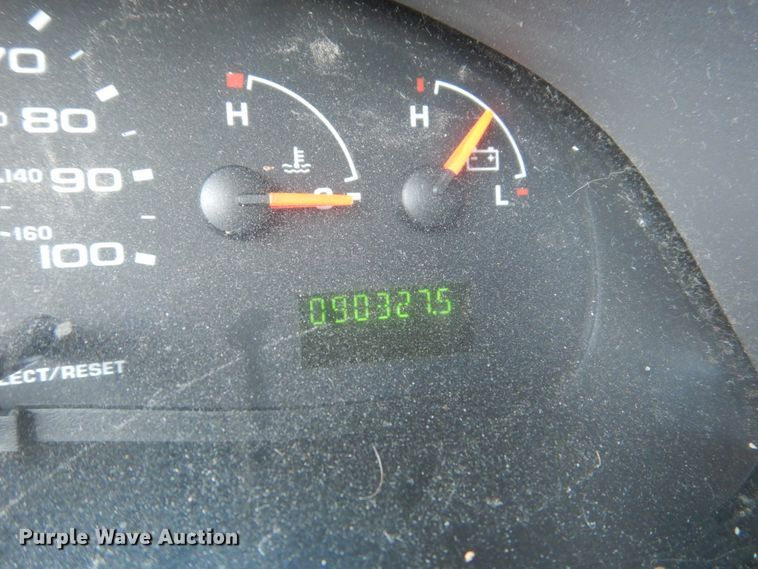 image for item GW9891 2005 Ford E150  van