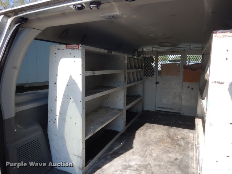 image for item GW9891 2005 Ford E150  van