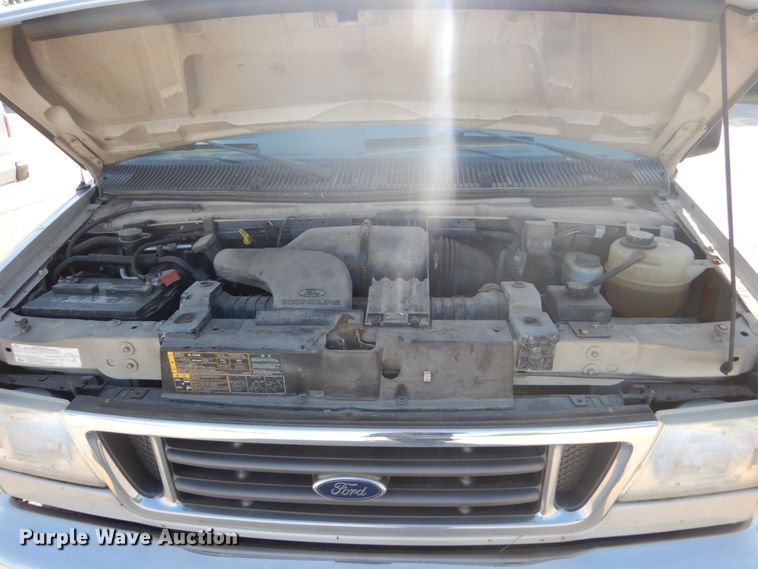 image for item GW9891 2005 Ford E150  van