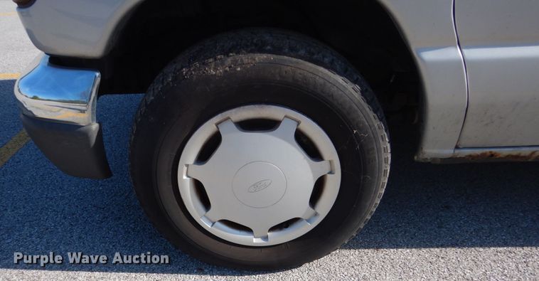 image for item GW9891 2005 Ford E150  van