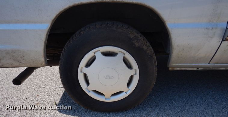 image for item GW9891 2005 Ford E150  van
