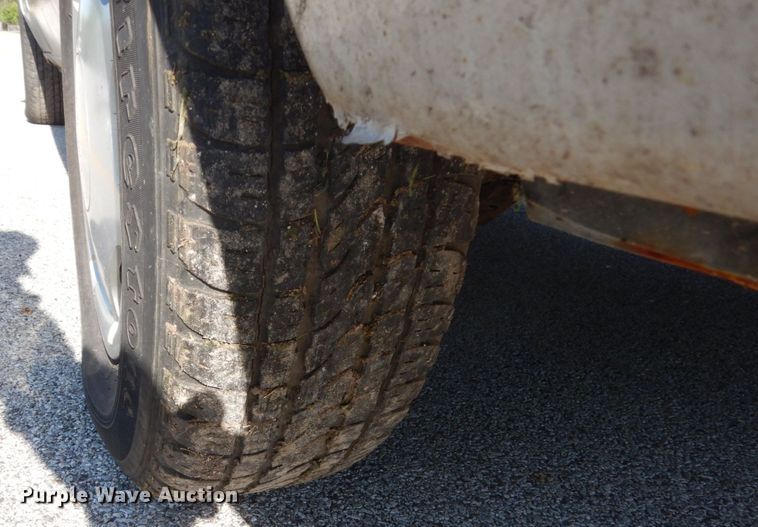 image for item GW9891 2005 Ford E150  van