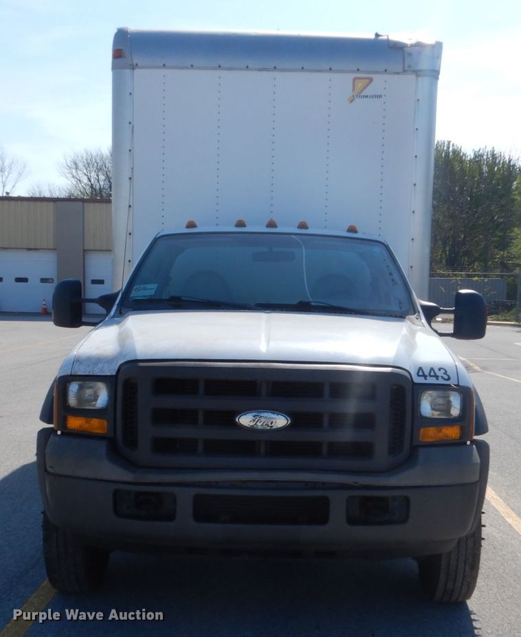 image for item GW9893 2005 Ford F450 Super Duty  box truck