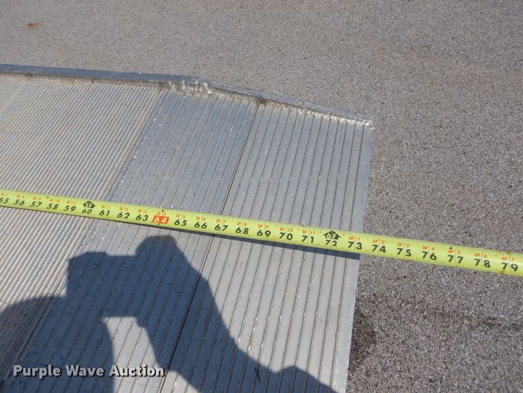 image for item GW9893 2005 Ford F450 Super Duty  box truck