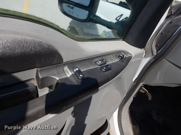 image for item GW9893 2005 Ford F450 Super Duty  box truck