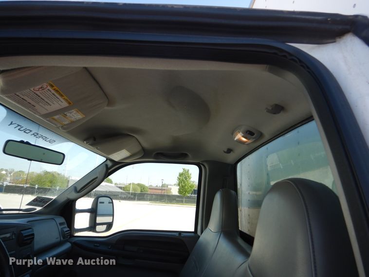 image for item GW9893 2005 Ford F450 Super Duty  box truck
