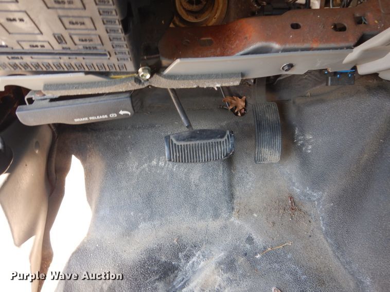 image for item GW9893 2005 Ford F450 Super Duty  box truck