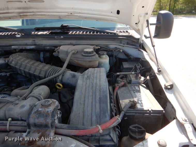 image for item GW9893 2005 Ford F450 Super Duty  box truck