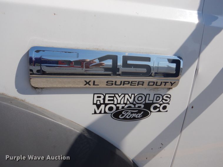 image for item GW9893 2005 Ford F450 Super Duty  box truck