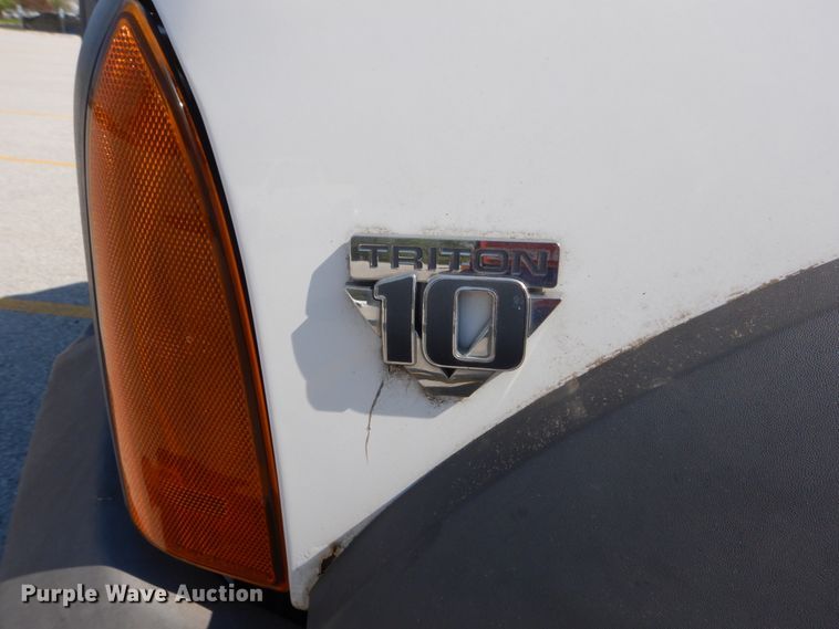 image for item GW9893 2005 Ford F450 Super Duty  box truck