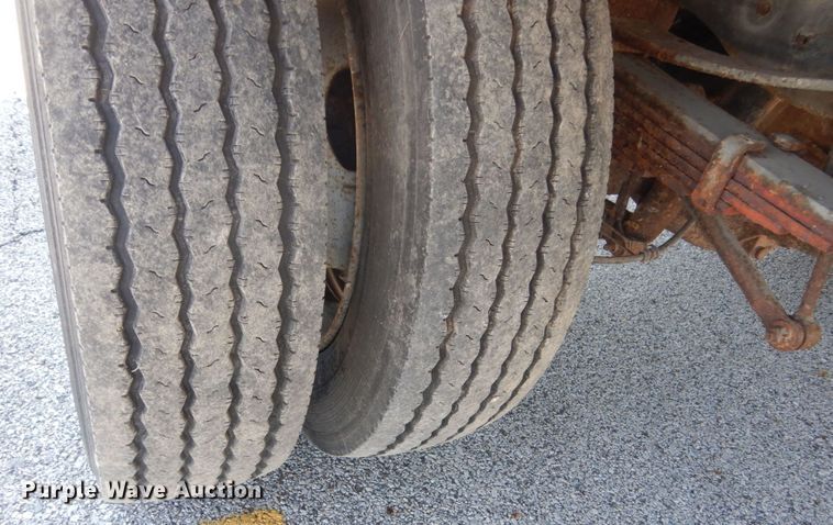 image for item GW9893 2005 Ford F450 Super Duty  box truck