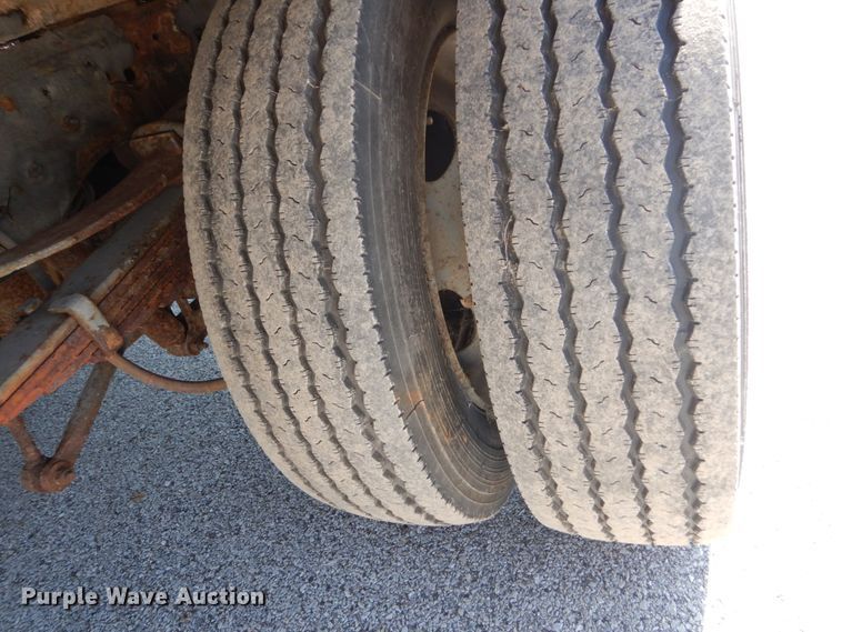 image for item GW9893 2005 Ford F450 Super Duty  box truck