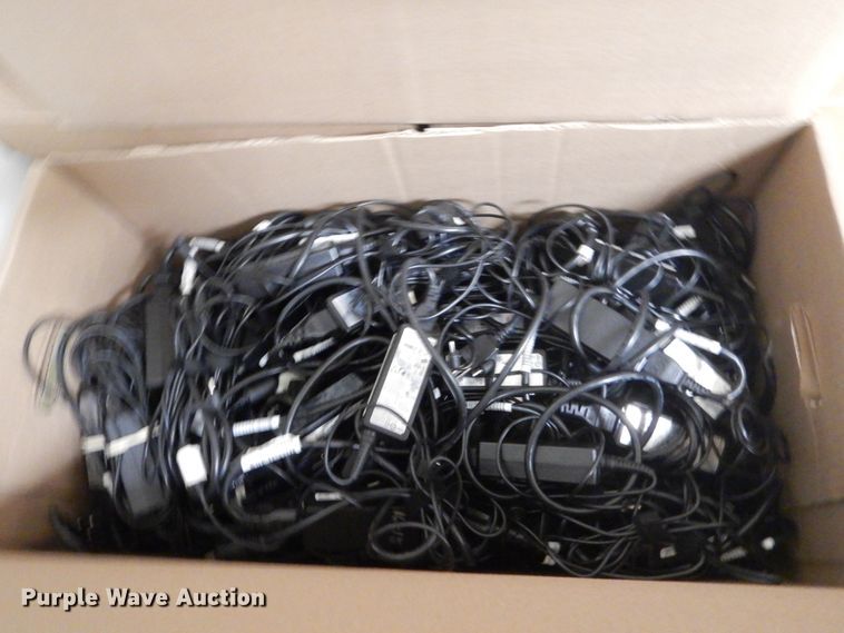 image for item GW9894 Approximately 500 Samsung chargers