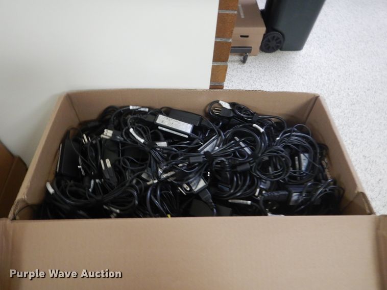 image for item GW9896 Approximatley 300 Samsung chargers