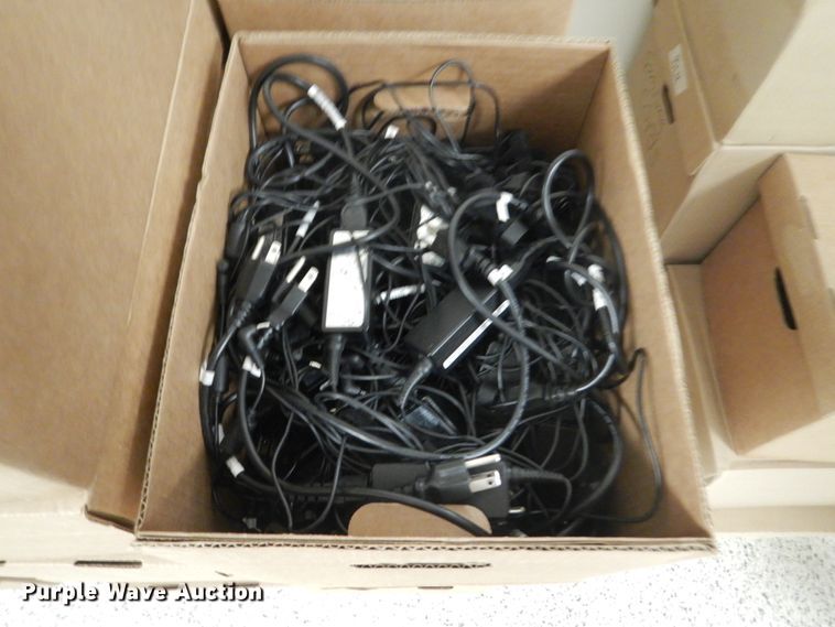 image for item GW9897 Approximately 190 Samsung tablets