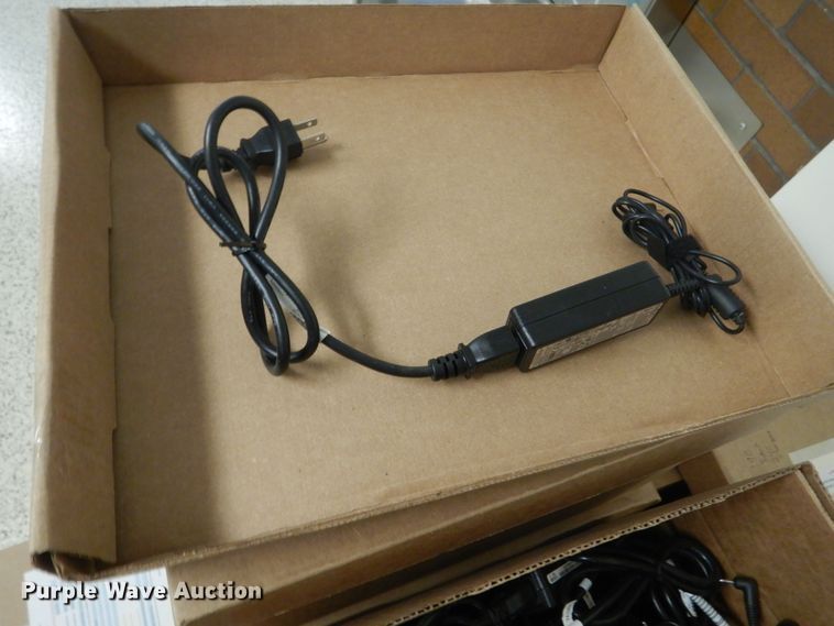 image for item GW9899 Approximately 190 Samsung tablets