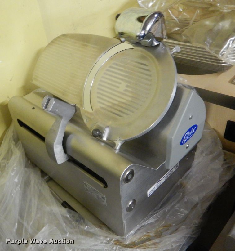image for item GW9906 Globe 3975V meat slicer