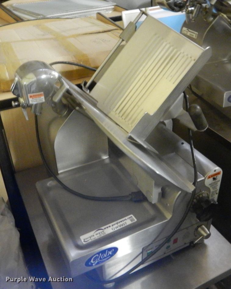 image for item GW9907 Globe 3975V meat slicer